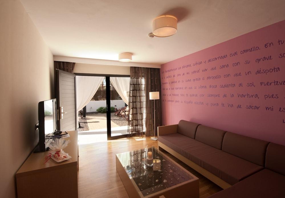 R2 Romantic Fantasia Dreams & Suites Hotel (Adults Only) Тарахалехо Екстер'єр фото
